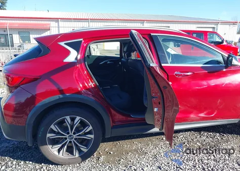 2017 Infiniti Qx30 Premium z USA, uszkodzony, nr VIN SJKCH5CR8HA026605